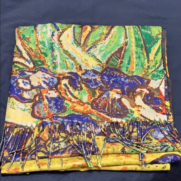 Beautiful colors scarf - Picture 3 of 6